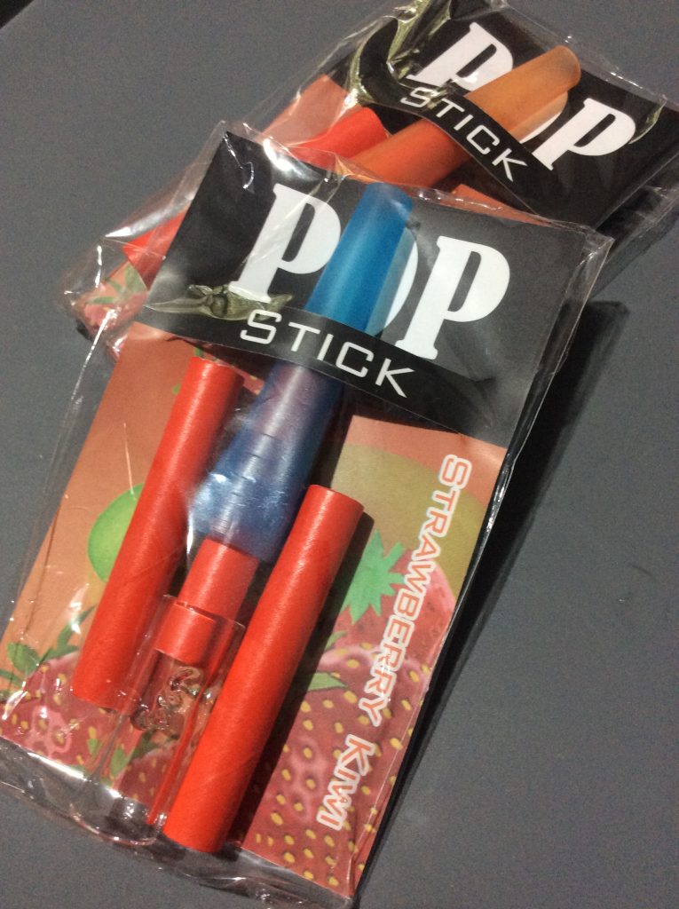 Strawberry kiwi flavour pop stick one hitter Bongz Australia