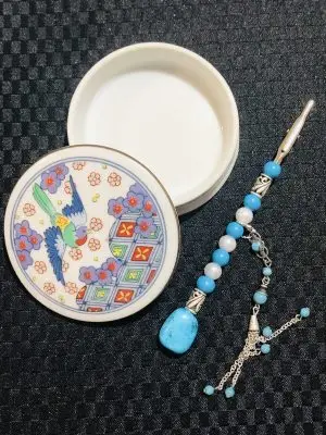 VINTAGE SMOKING ACCESSORIES