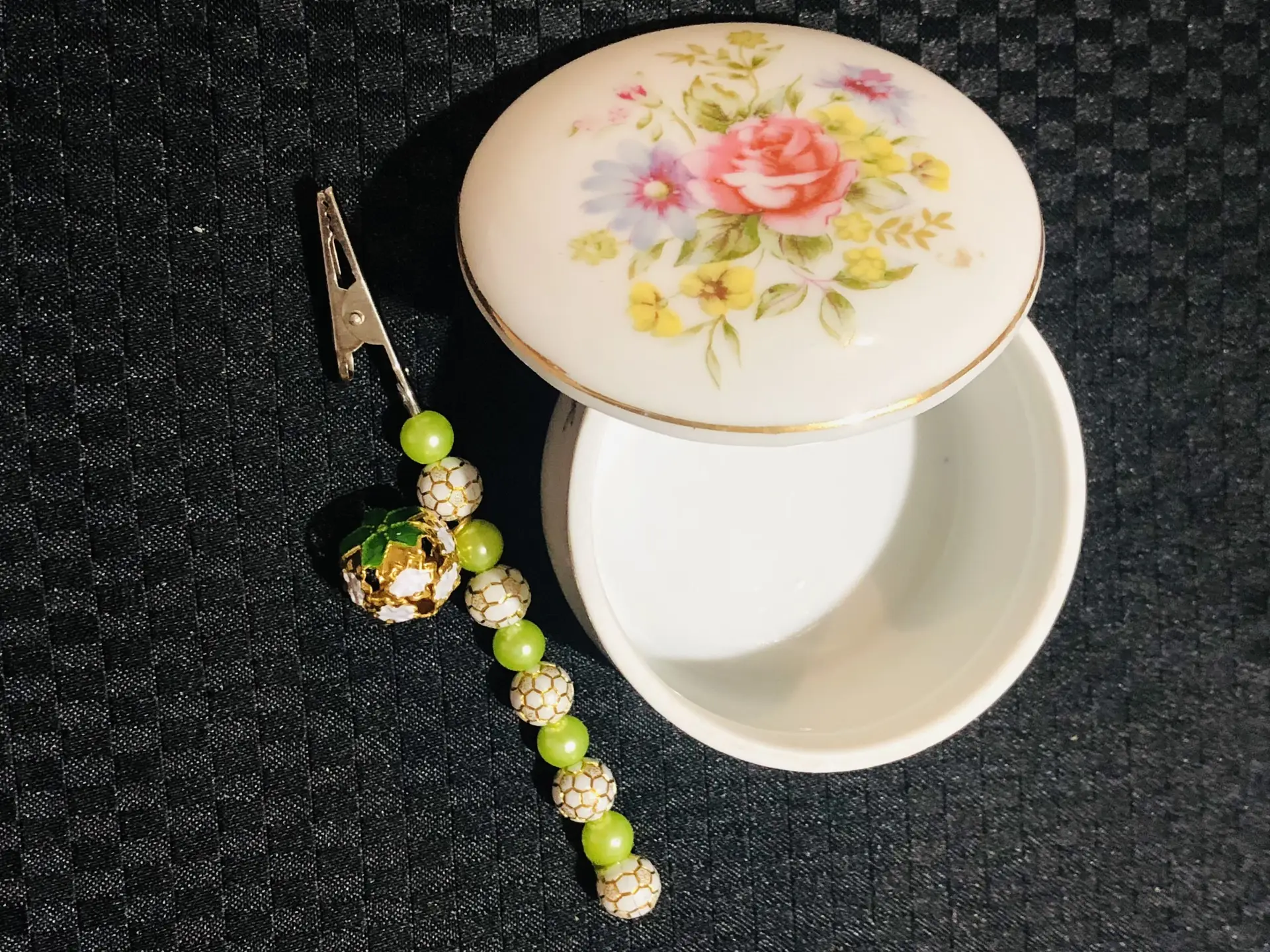 Vintage stash bowl clip set