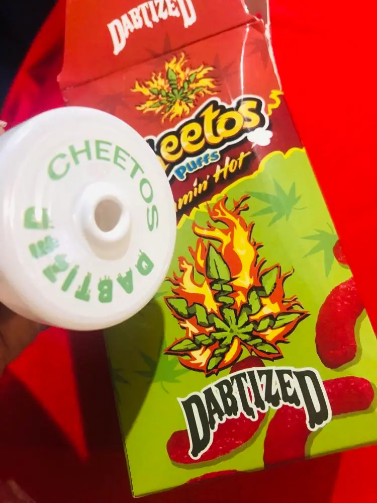 Cheetos puffs hand pipe glass chillum style - Image 2