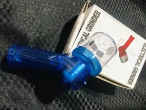 Electric herb grinder, battery operated